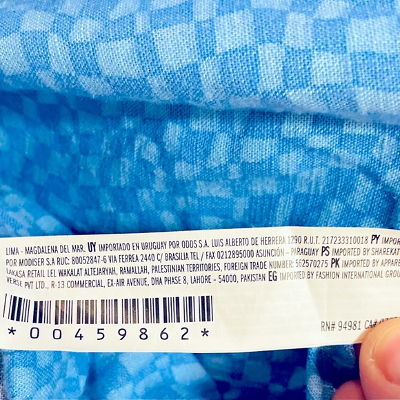 Forever 21 NWT Size 2X Women’s button up blouse in two tone blue. Short sleeve - Picture 7 of 8